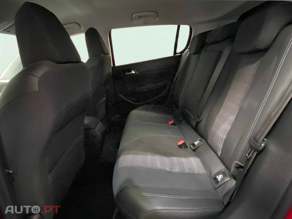 Peugeot 308 1.2 PureTech Allure EAT8