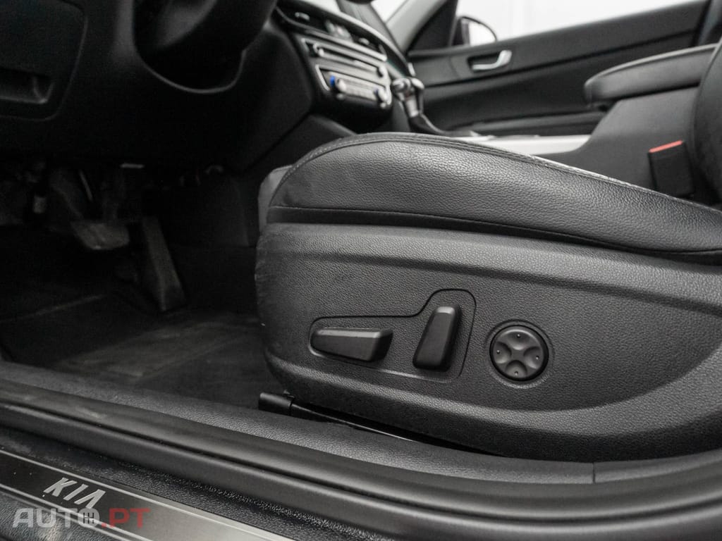 Kia Optima 2.0 CVVT PHEV