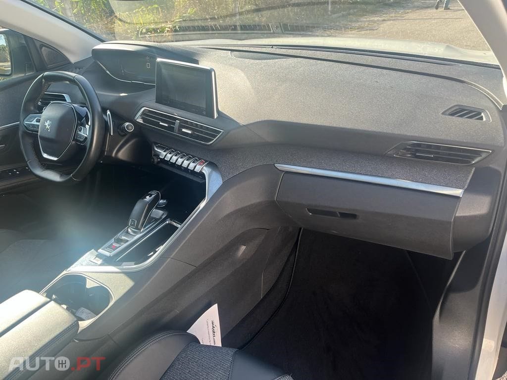 Peugeot 5008 1.5 BlueHDi Allure EAT8