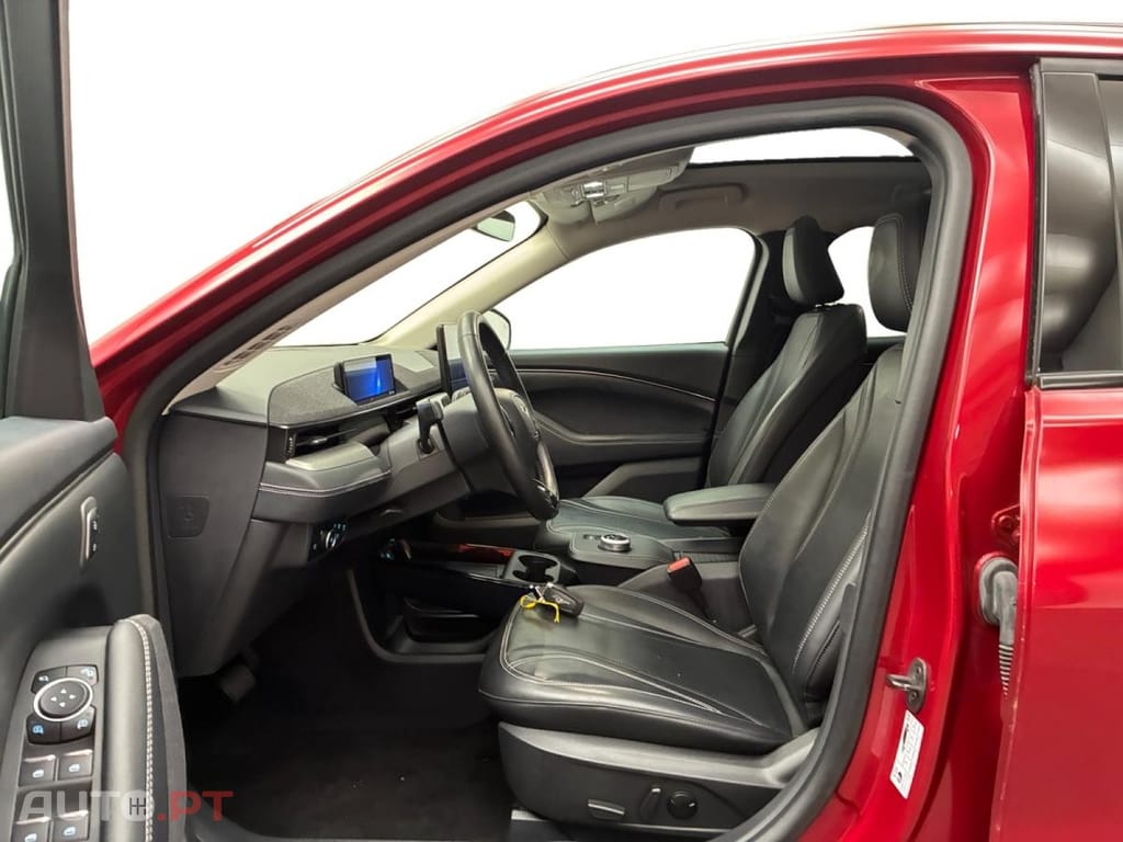 Ford Mustang Mach-E Standard Range