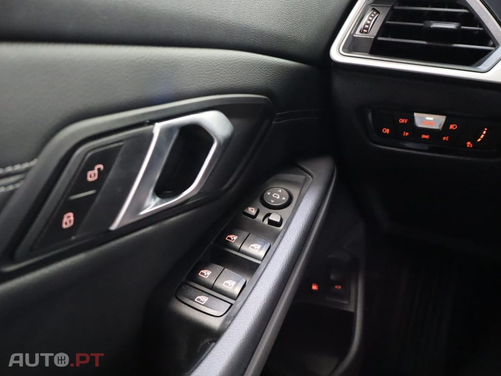 BMW 330 e Auto Corporate Edition