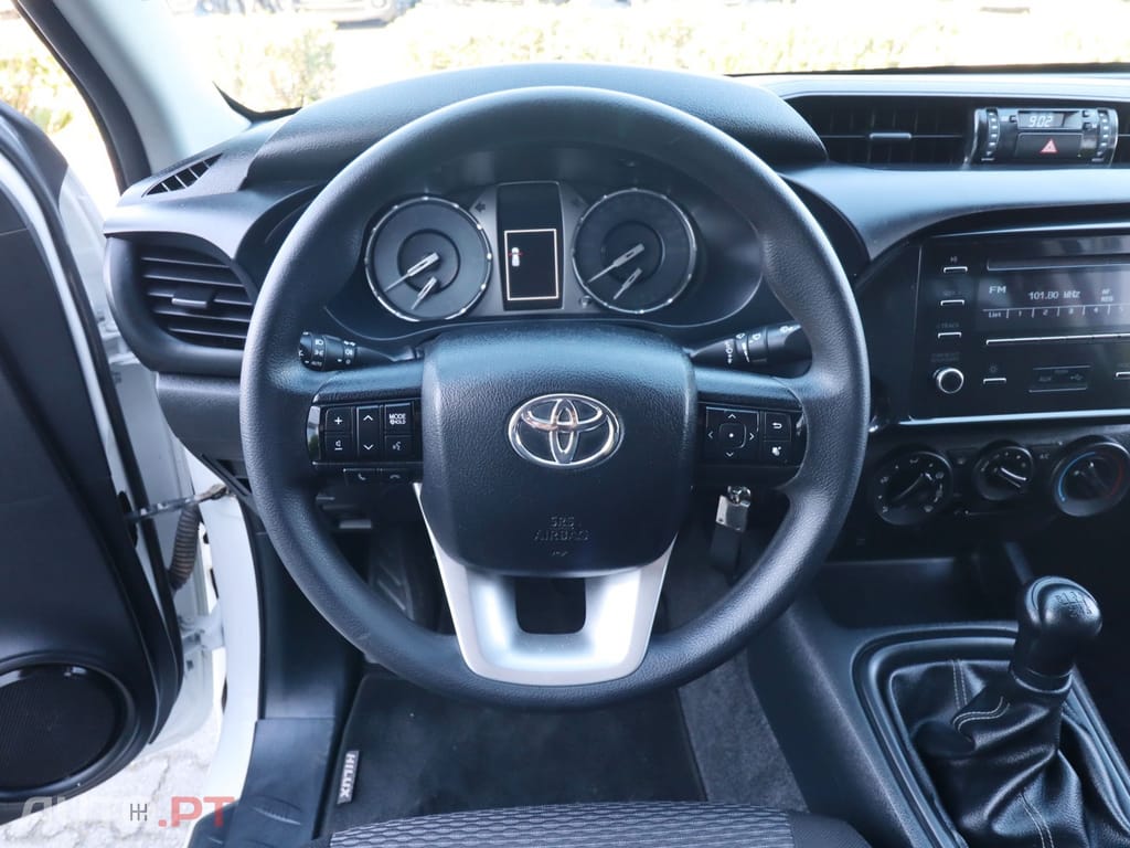 Toyota Hilux 2.4 D-4D 4WD CE CH