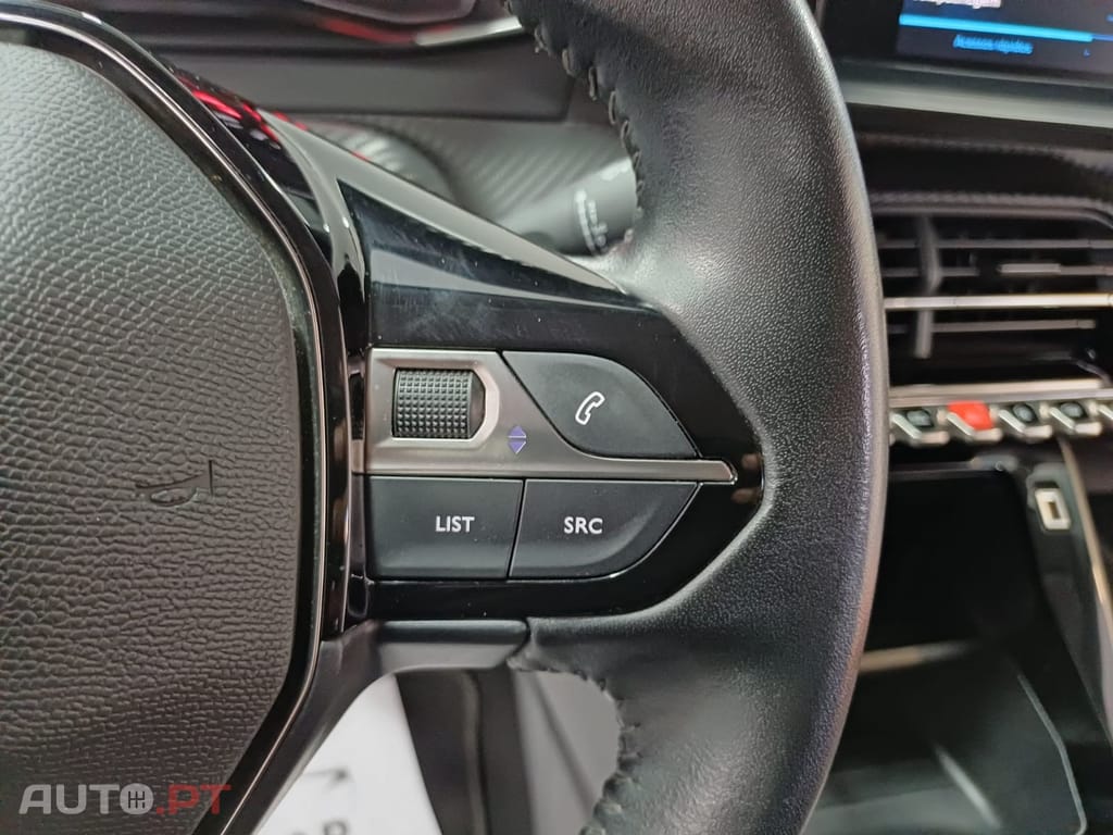 Peugeot 2008 1.5 BlueHDi Allure Pack