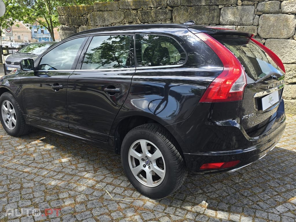 Volvo XC60 2.0 D4 Momentum Geartronic