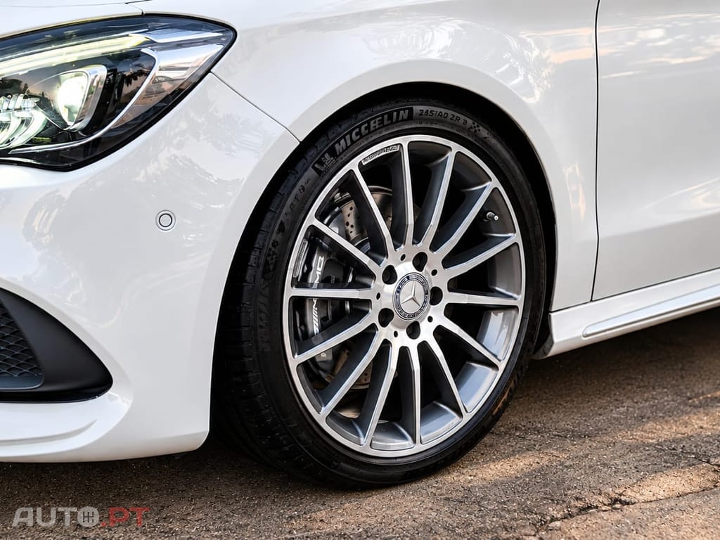 Mercedes-Benz CLA 180 d AMG Line