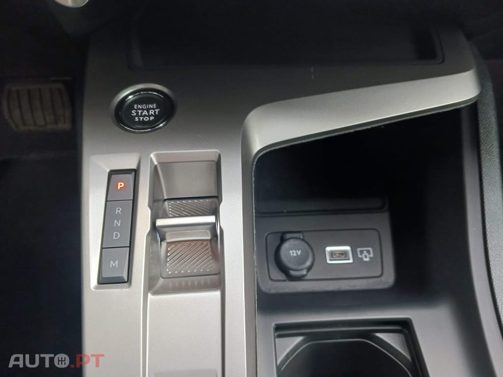 Peugeot 408 1.2 Hybrid Allure e-DCS6