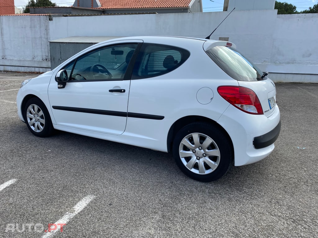 Peugeot 207 1.4 HDi