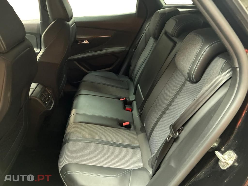 Peugeot 3008 1.5 BlueHDi Allure Pack EAT8