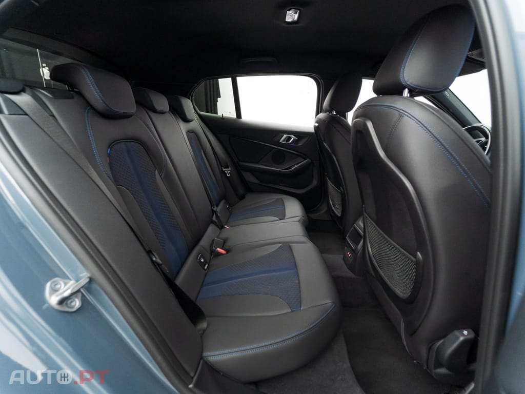 BMW 118 i Pack Desportivo M Auto