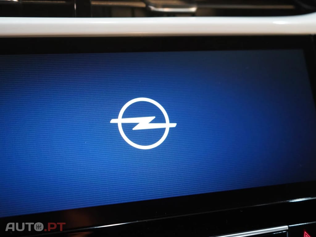 Opel Corsa 1.2 T Hybrid GS eDCT