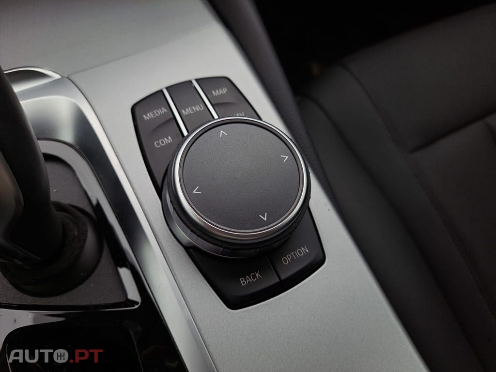 BMW 530 e Pack Desportivo M