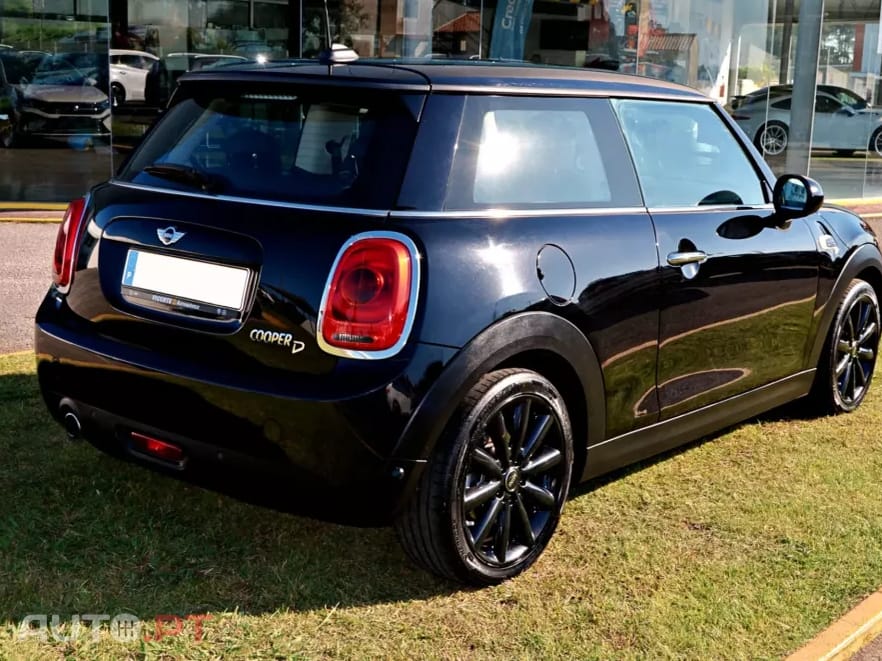 MINI Cooper Cooper D Auto
