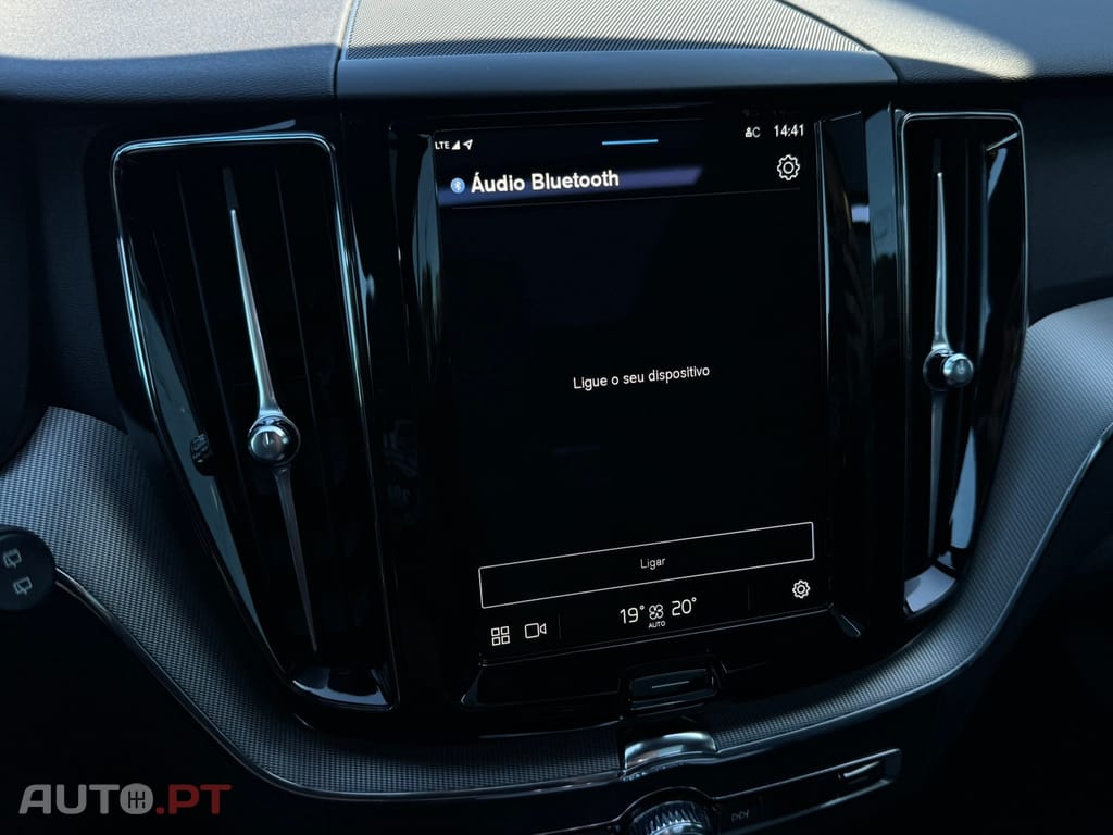 Volvo XC60 2.0 T6 PHEV Black Edition AWD