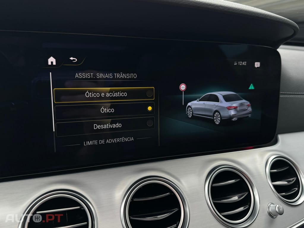 Mercedes-Benz E 300 e AMG Line