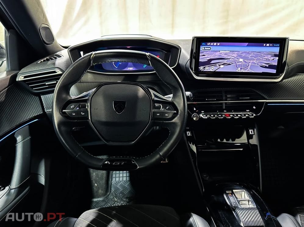 Peugeot E-2008 54 kWh GT