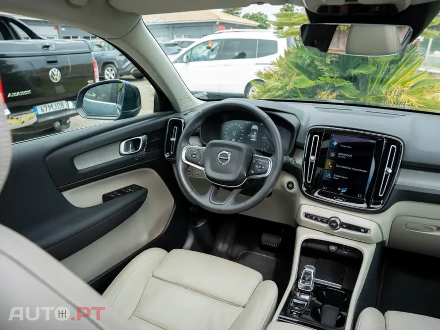 Volvo XC 40 T5 Recharge DKG Inscription — fotografia 10
