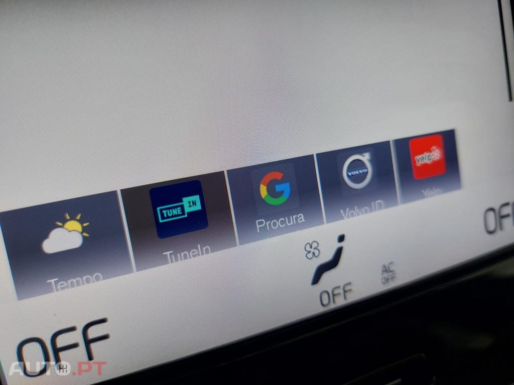 Volvo XC40 1.5 T5 PHEV Momentum Plus