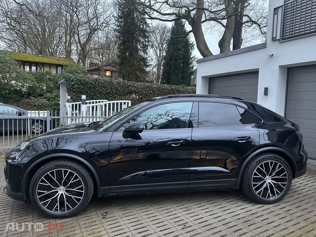 Porsche Macan 4