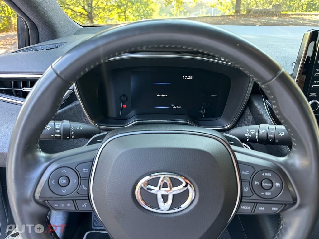 Toyota Corolla 2.0 Hybrid Square Collection