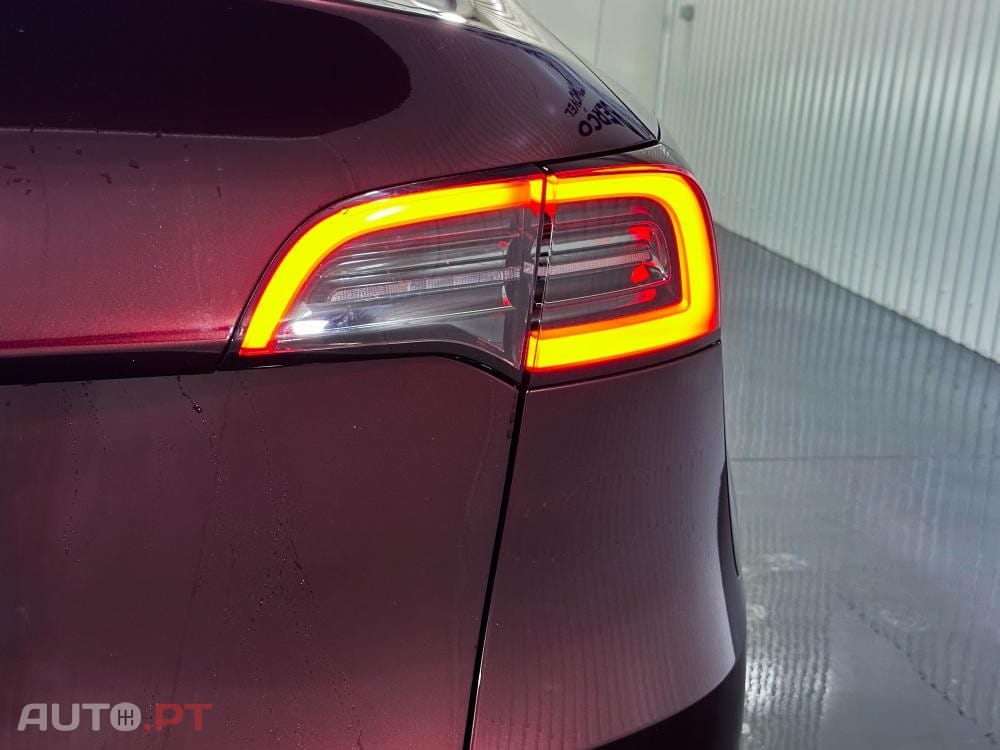 Tesla Model Y Standard