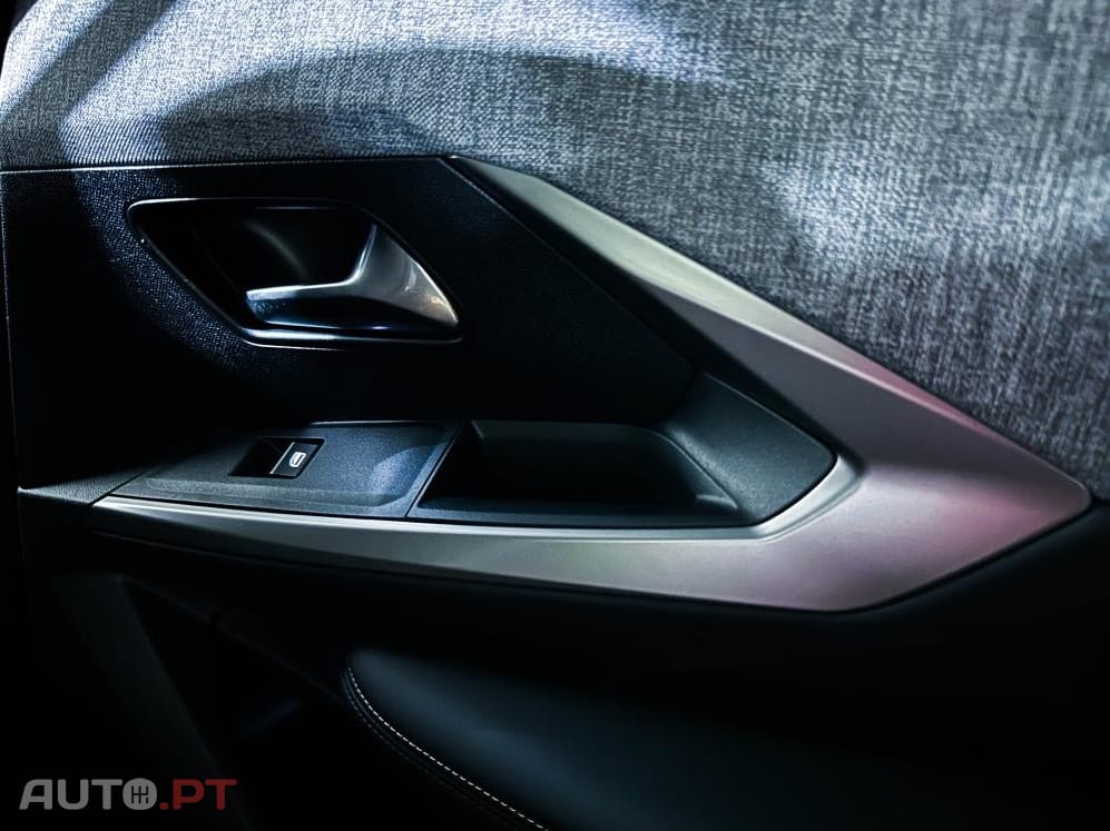 Peugeot E-3008 73 kWh GT