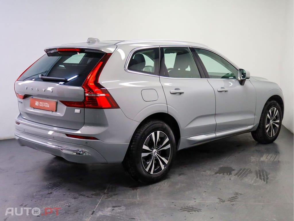 Volvo XC60 2.0 T6 350 AWD PHEV Core Auto