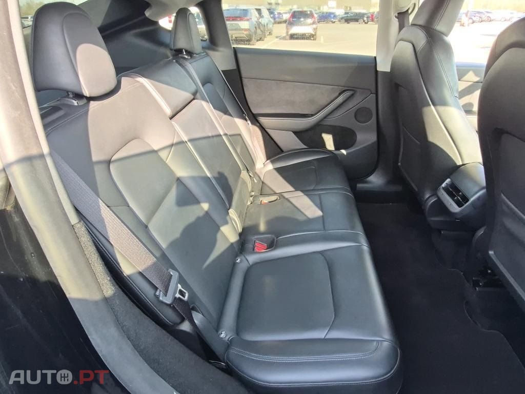 Tesla Model Y Performance Dual Motor AWD