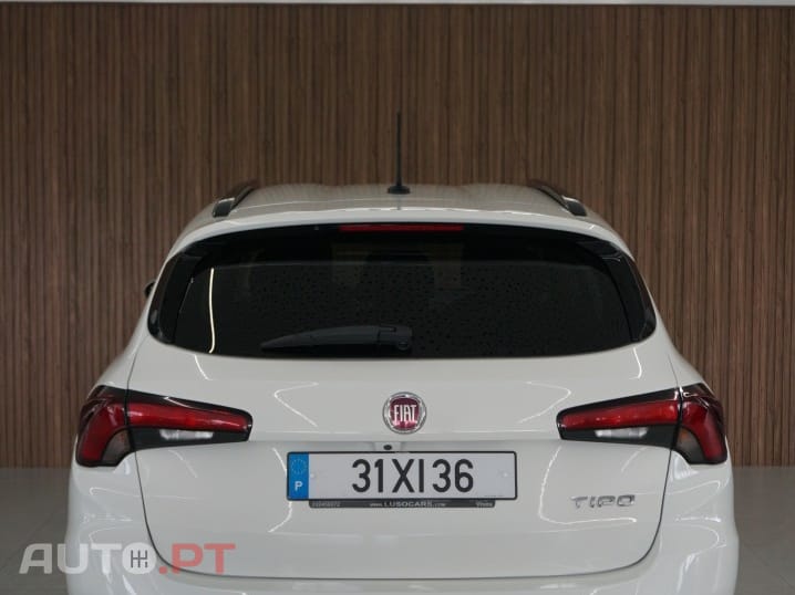 Fiat Tipo 1.6 M-Jet Lounge Tech J17 DCT