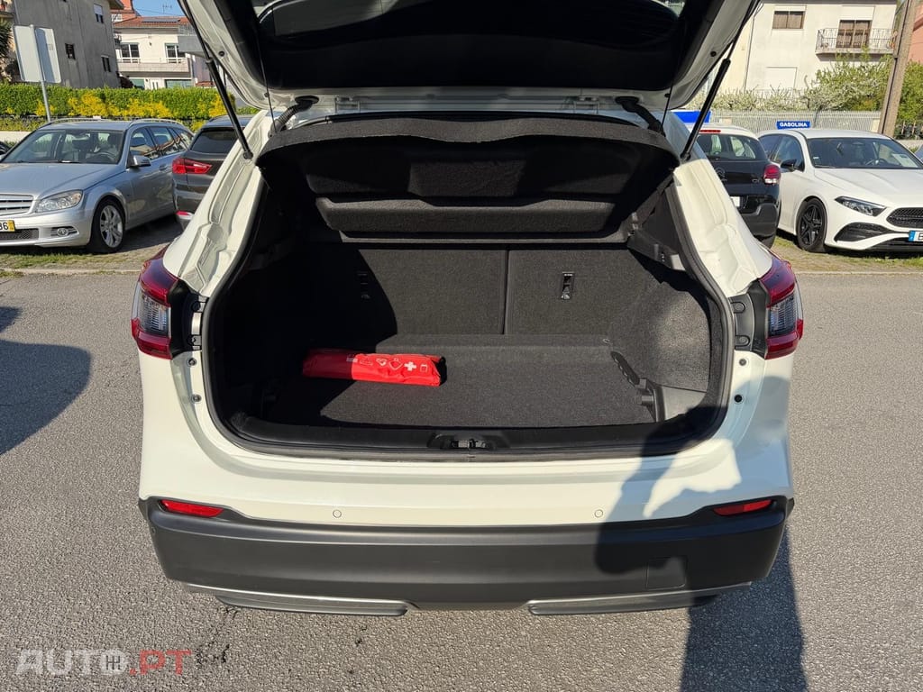 Nissan Qashqai 1.5 dCi N-Connecta 18