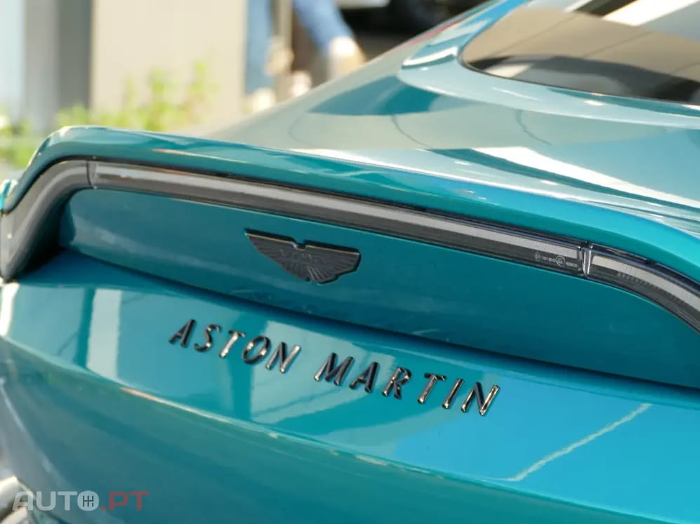 Aston Martin Vantage Coupé V8