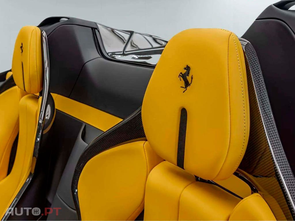 Ferrari SF90 Spider CARBON RacingSeats
