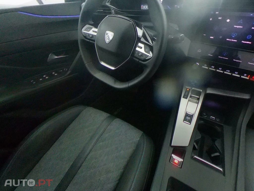 Peugeot 408 1.2 PureTech Allure EAT8