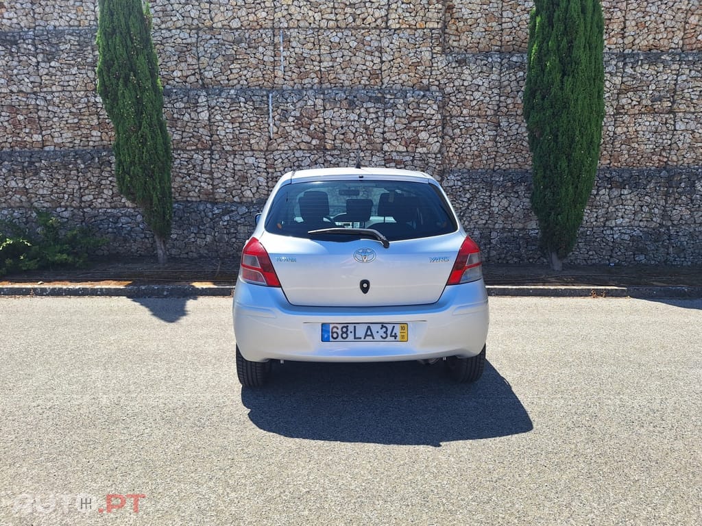 Toyota Yaris 1.0 VVT-i Sport