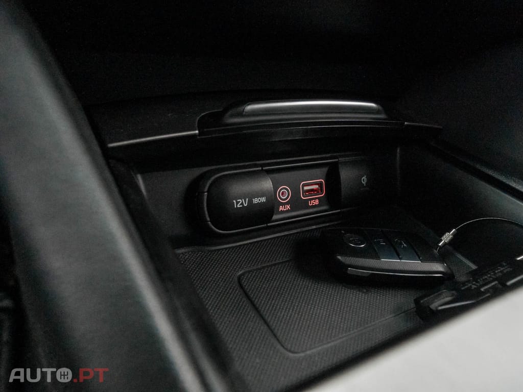 Kia Optima 2.0 CVVT PHEV