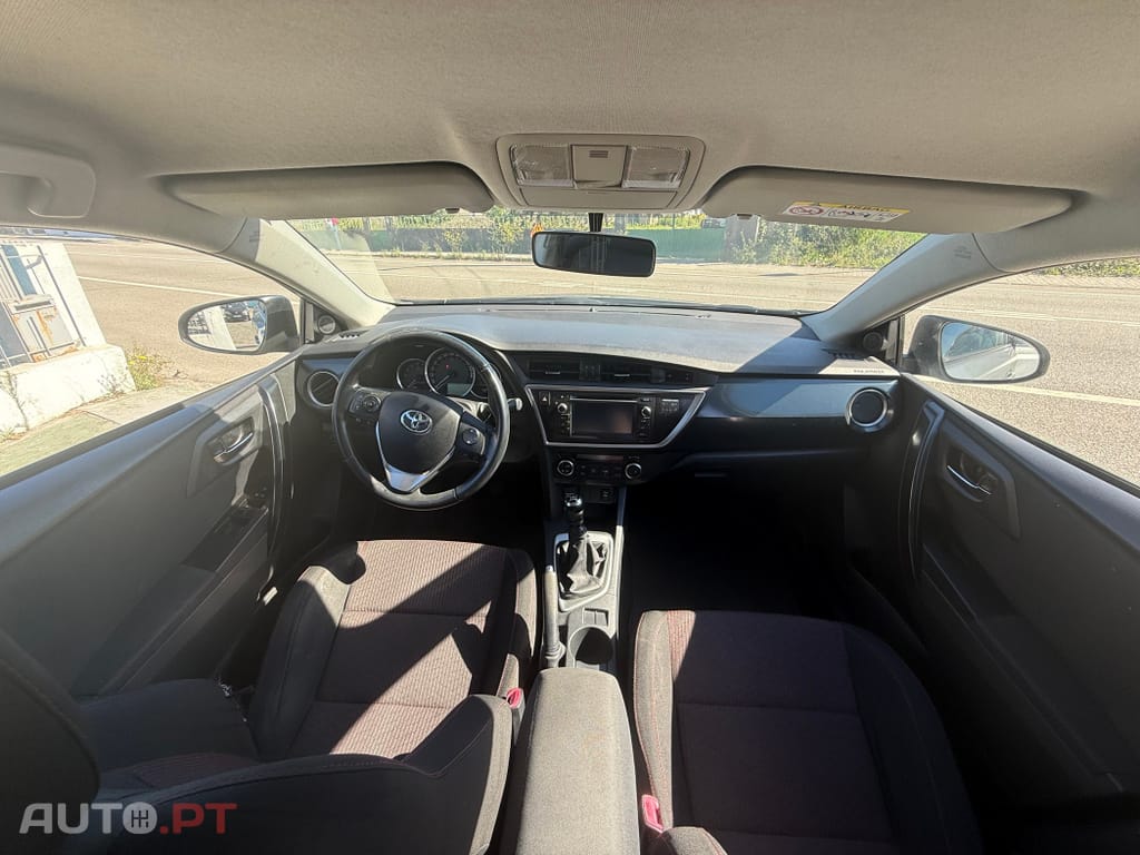 Toyota Auris Touring Sports 1.4 D-4D Active+AC