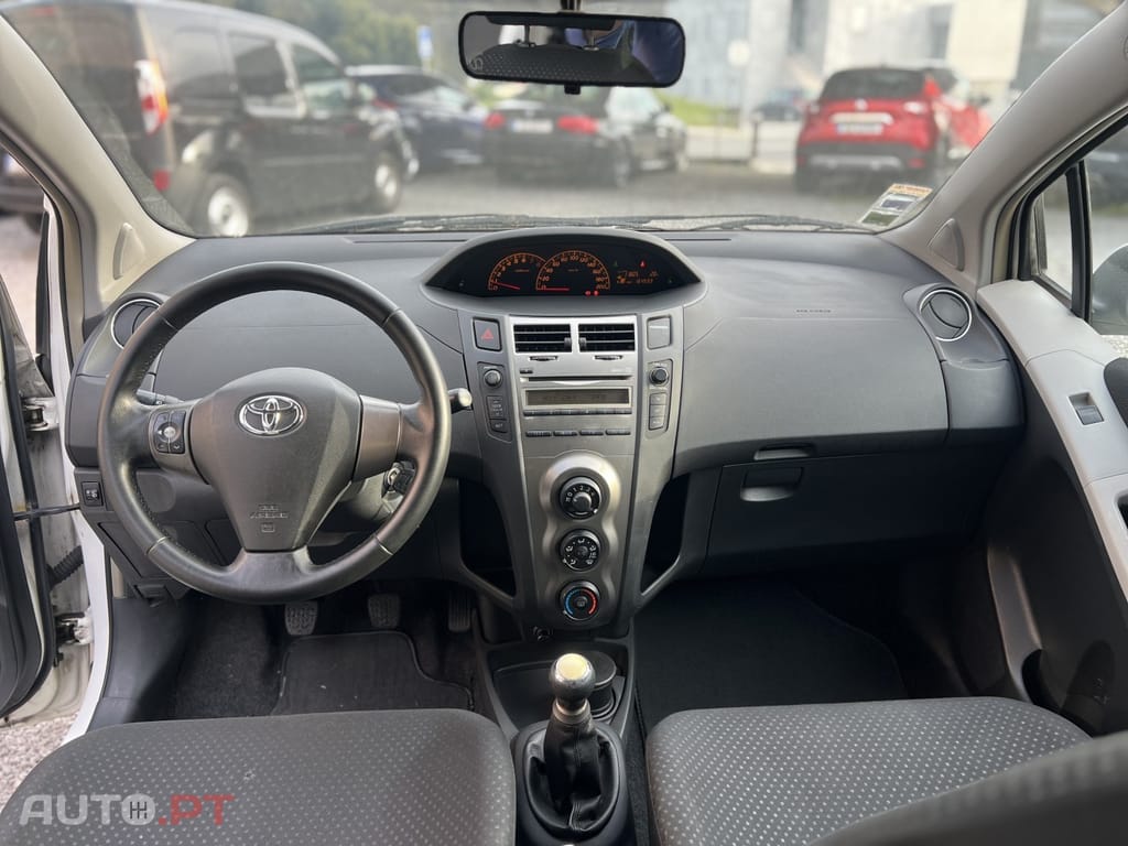 Toyota Yaris 1.0 VVT-i Sol+AC