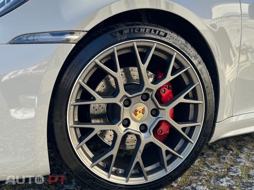 Porsche 911 Carrera 4S PDK