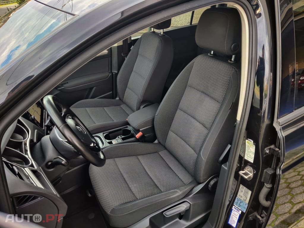 Volkswagen Touran 1.6 TDI Confortline DSG
