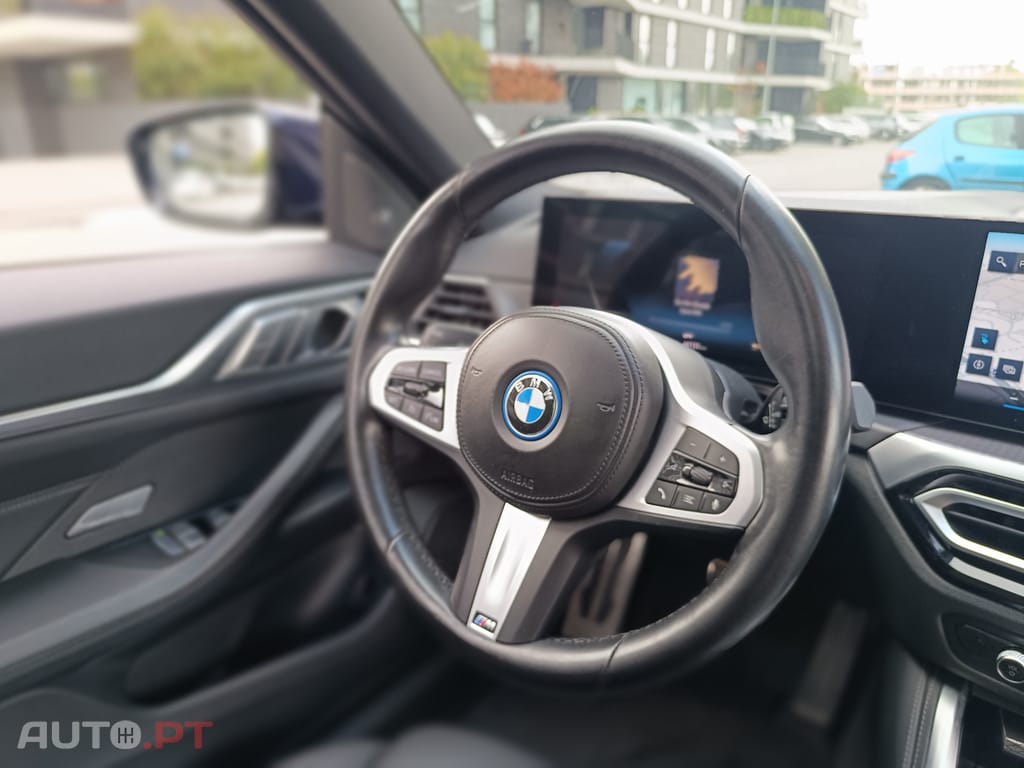BMW i4 eDrive35 Pack Desportivo M Pro