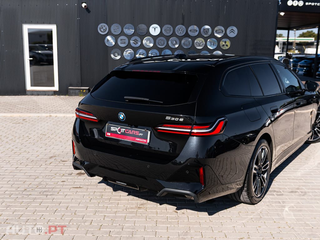 BMW 530 e Pack Desportivo M
