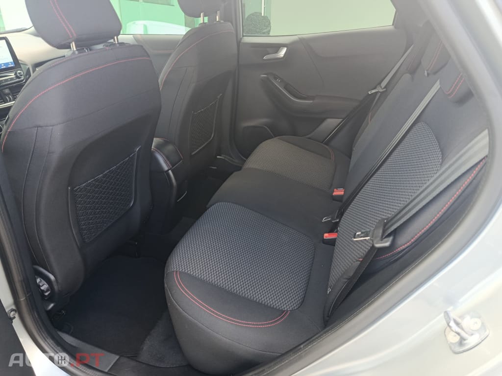 Ford Puma 1.0 EcoBoost MHEV ST-Line