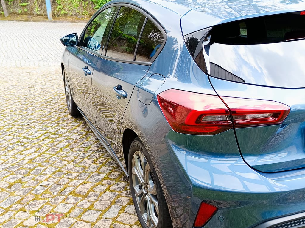 Ford Focus 1.0 EcoBoost MHEV Active