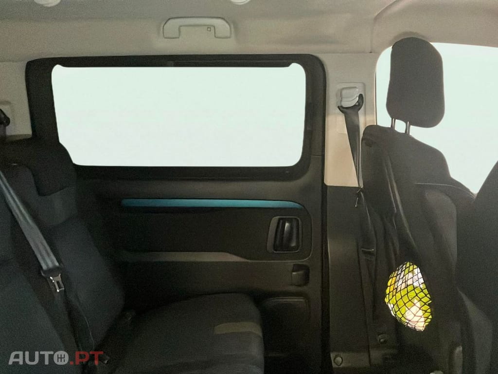 Peugeot Traveller 2.0 BlueHDi L2H1 Standard