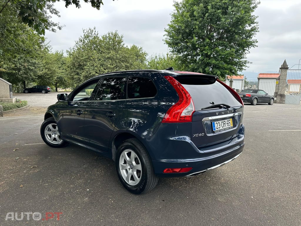 Volvo XC60 2.0 D4 Momentum Geartronic