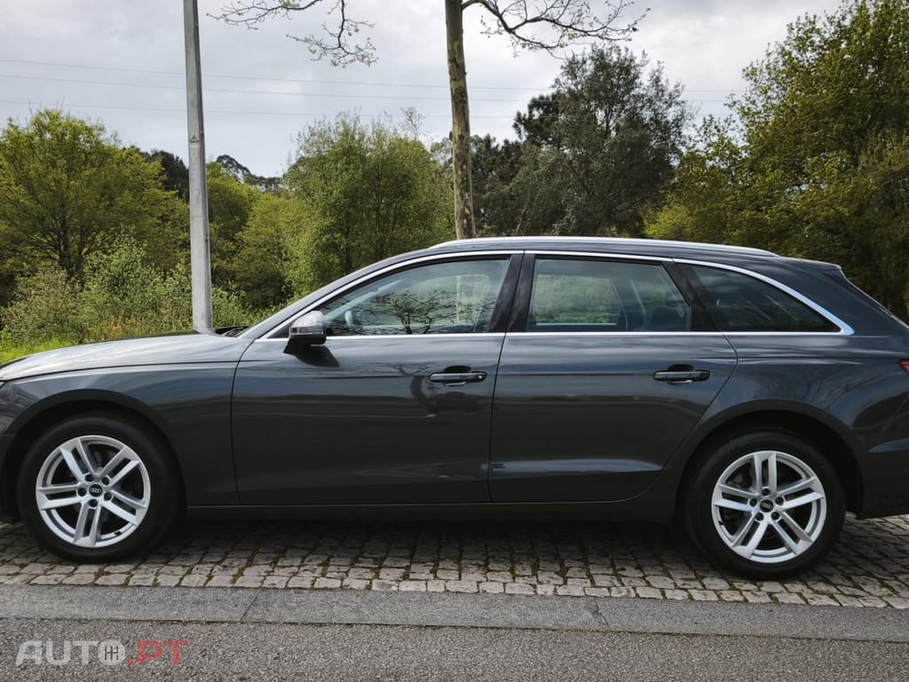 Audi A4 Avant 30 TDI S tronic