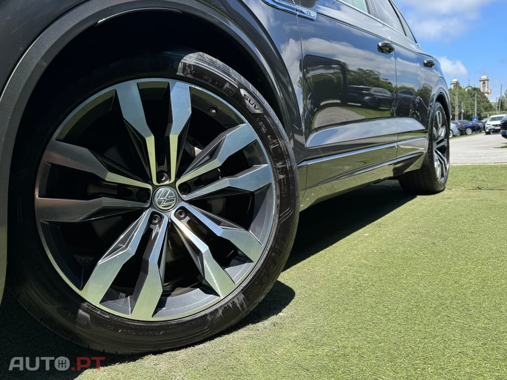 Volkswagen Touareg 3.0 TDI V6 R-Line