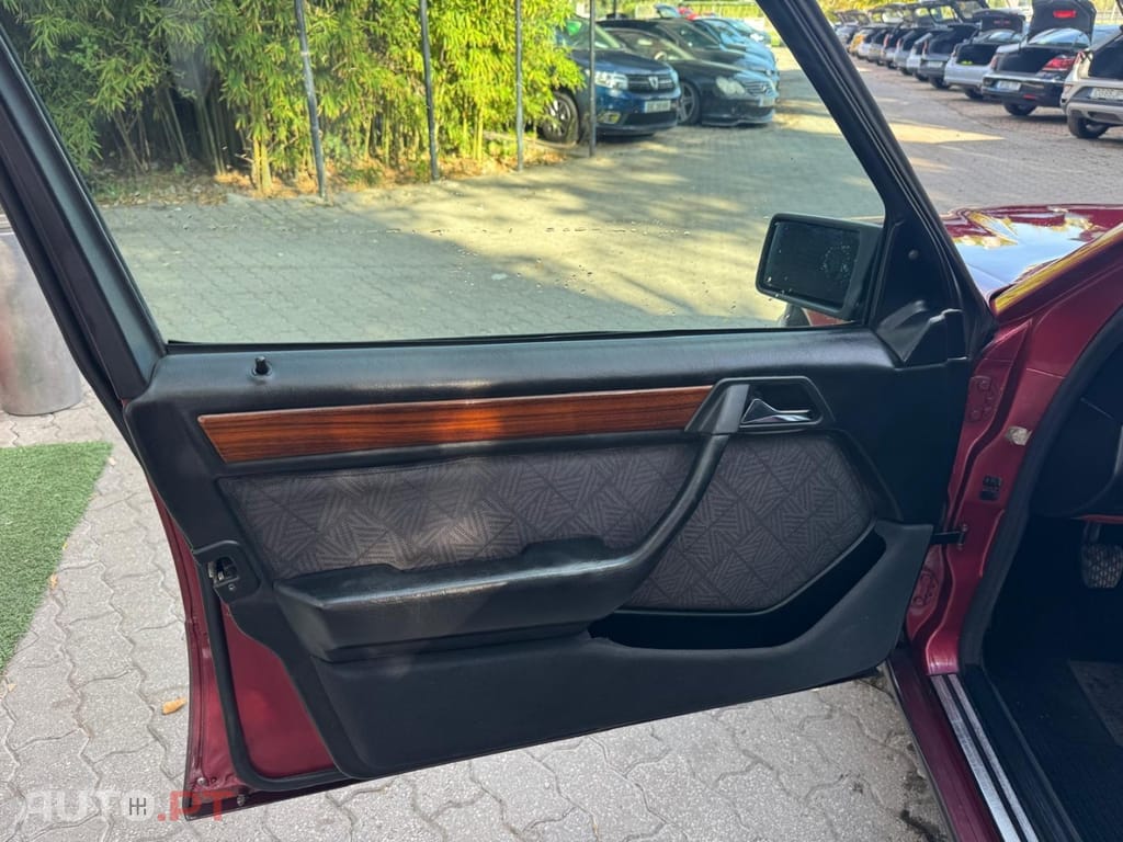 Mercedes-Benz E 250 TD
