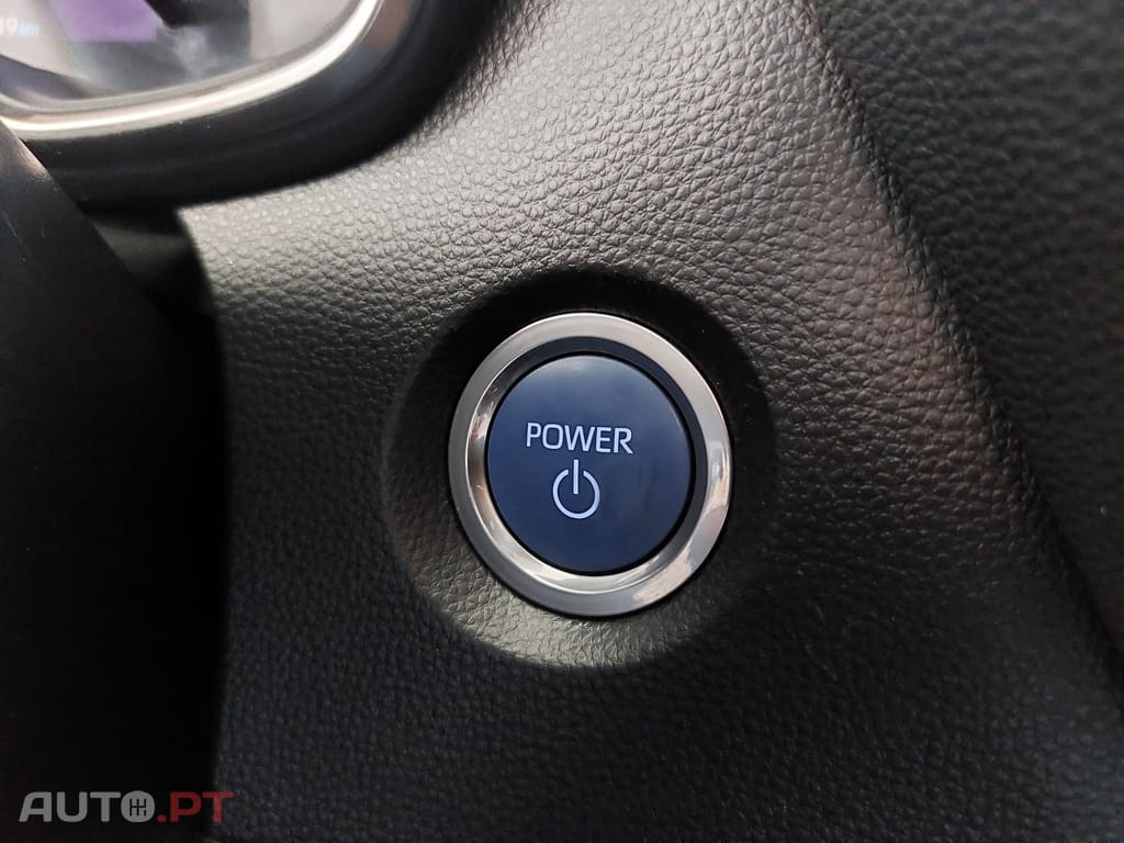Toyota Corolla 1.8 Hybrid Comfort — fotografia 17