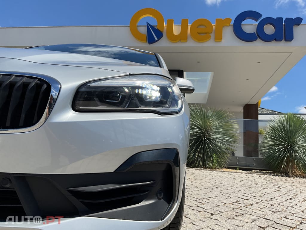 BMW 216 i 7L