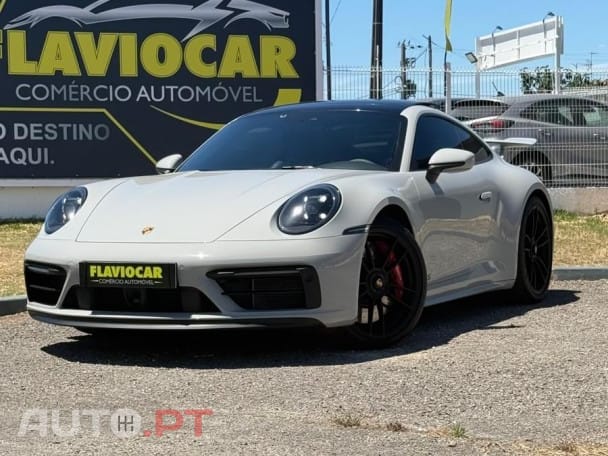Porsche 911 Carrera 4 GTS PDK